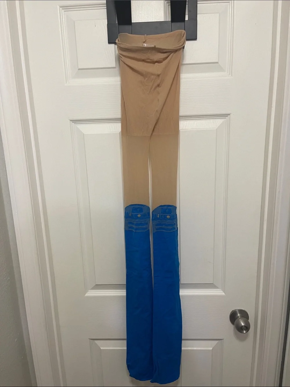 Women's R2D2 sheer hose.